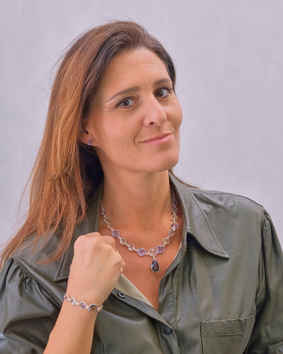 Collar en plata con lagrima en cuarzo ahumado