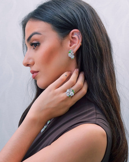 Pendientes con flores  y pajarito en circonitas