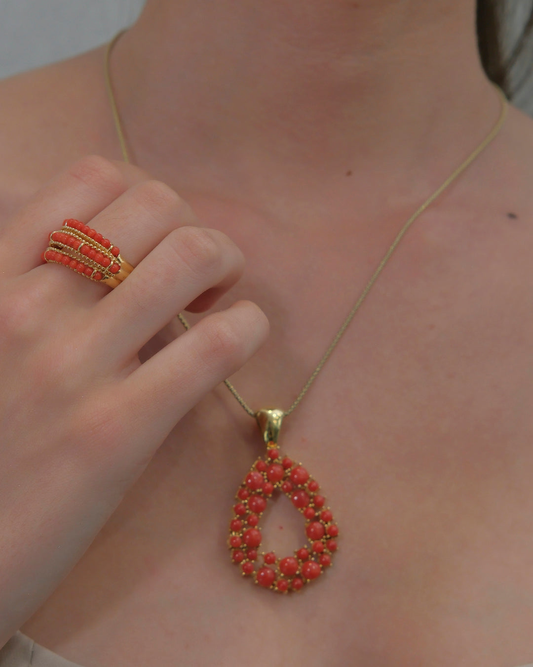 Chain with coral drop pendant