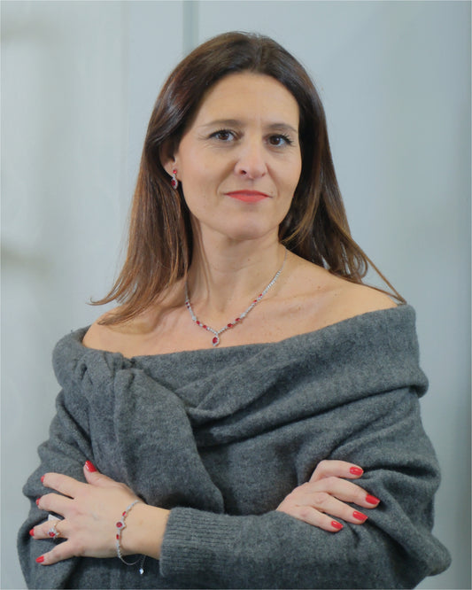 Gargantilla con roseta central color rubi