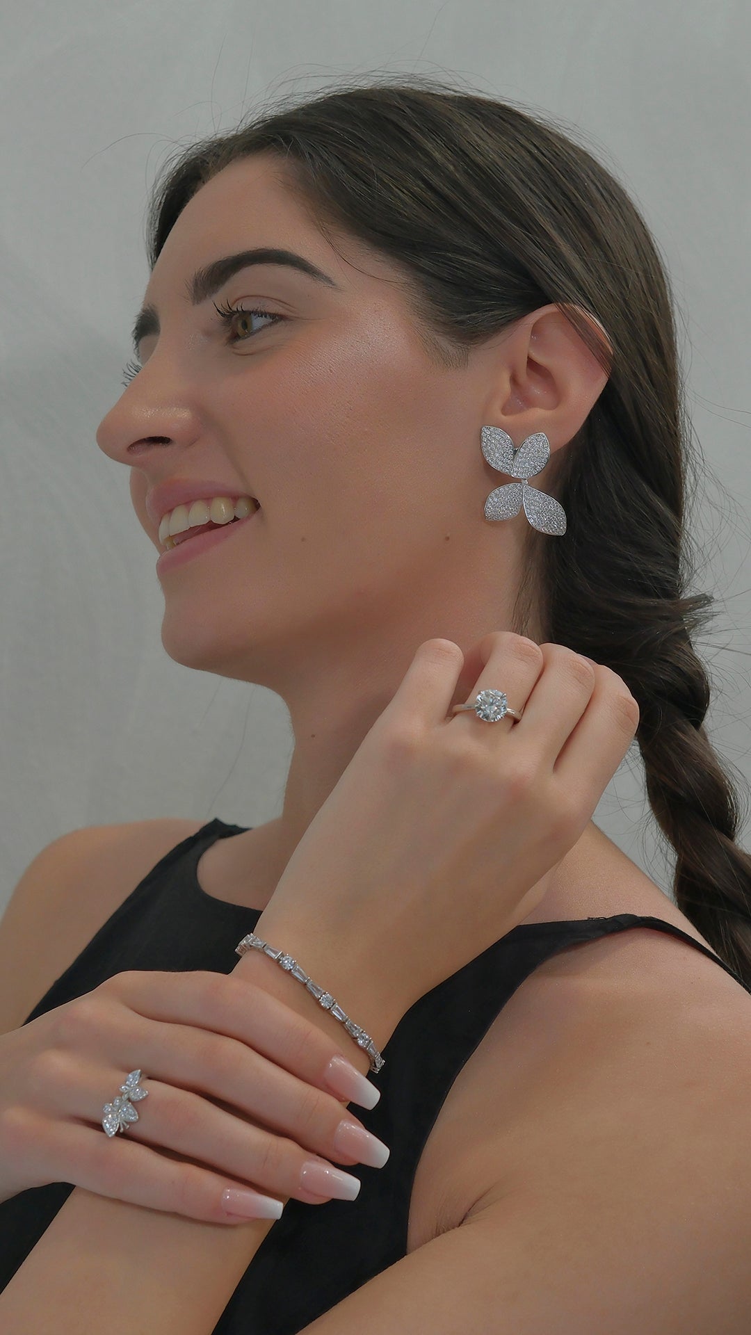 Detachable wing earrings in silver