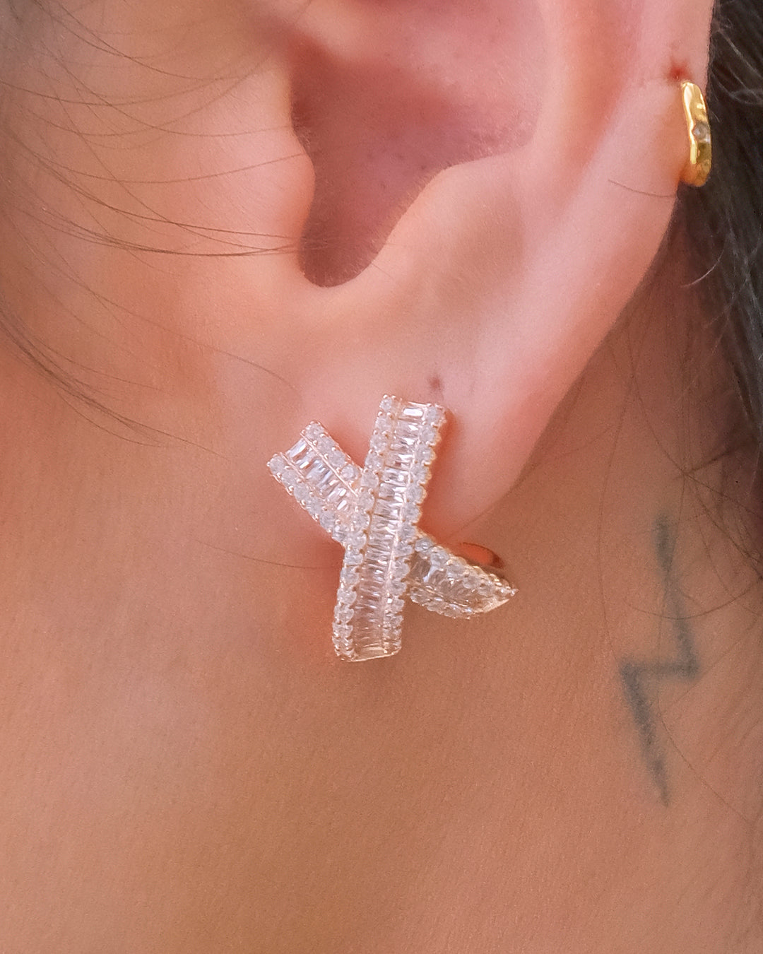 Pendientes cruz con baño de oro rosa