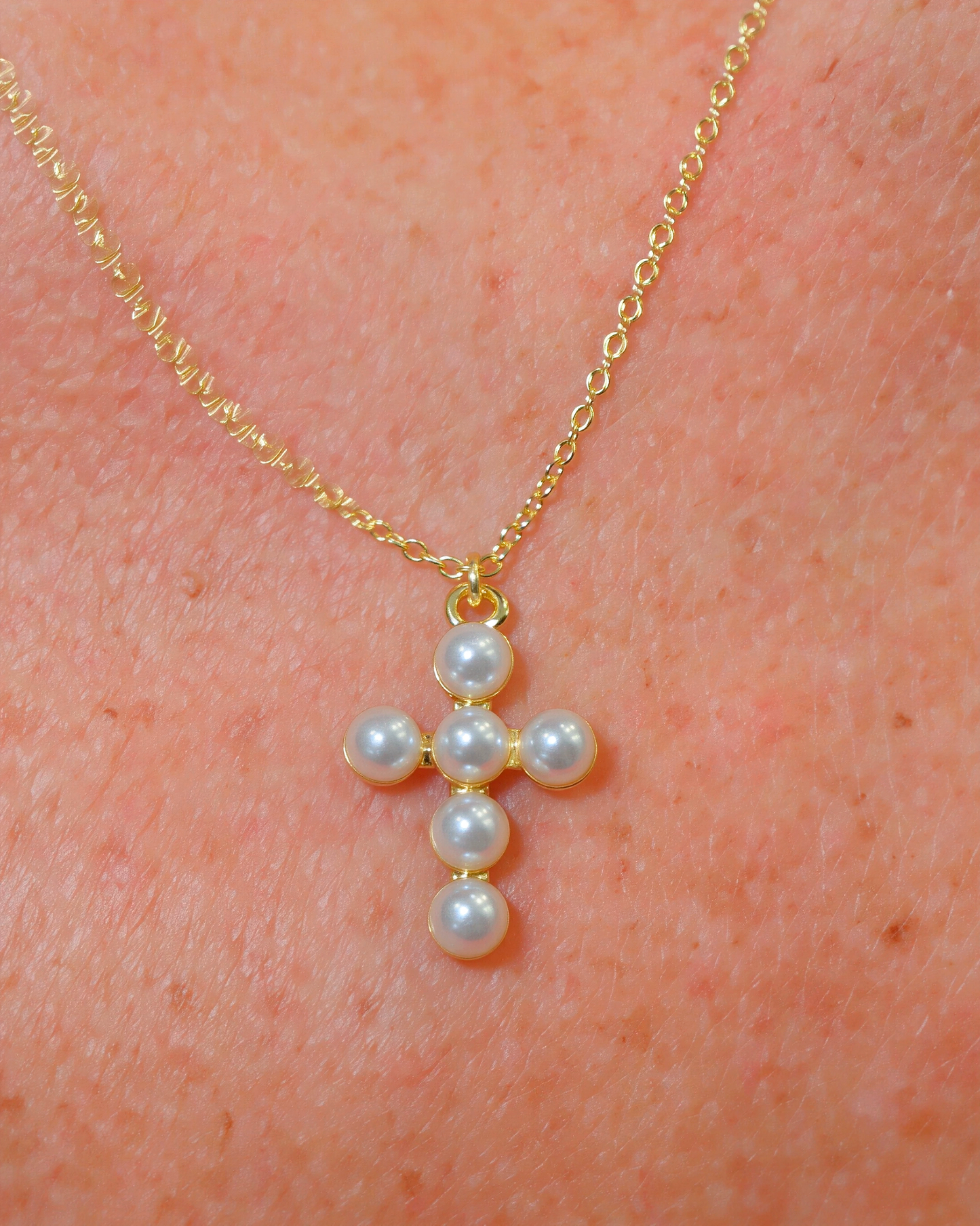 Pearl cross
