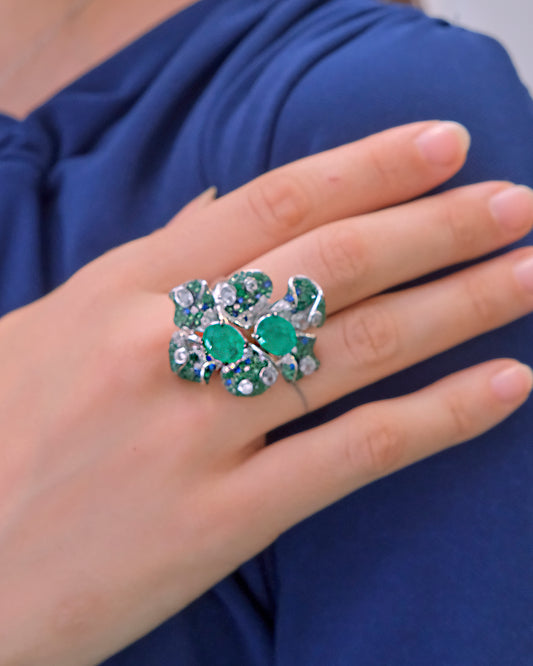Anillo grande flor en plata con circonitas