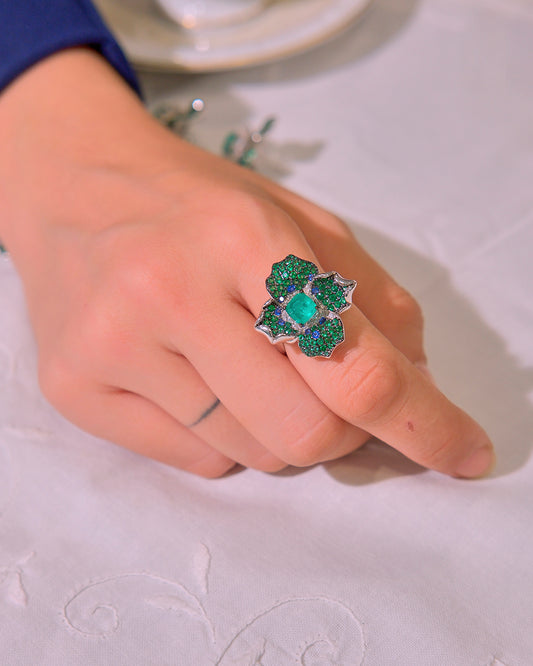 Anillo flor en plata con circonitas de colores