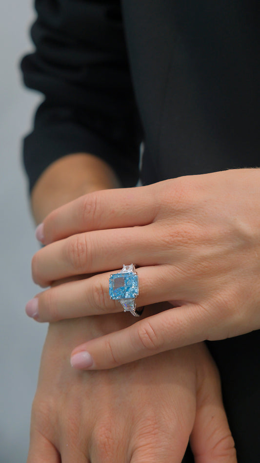 Anillo centro color aguamarina