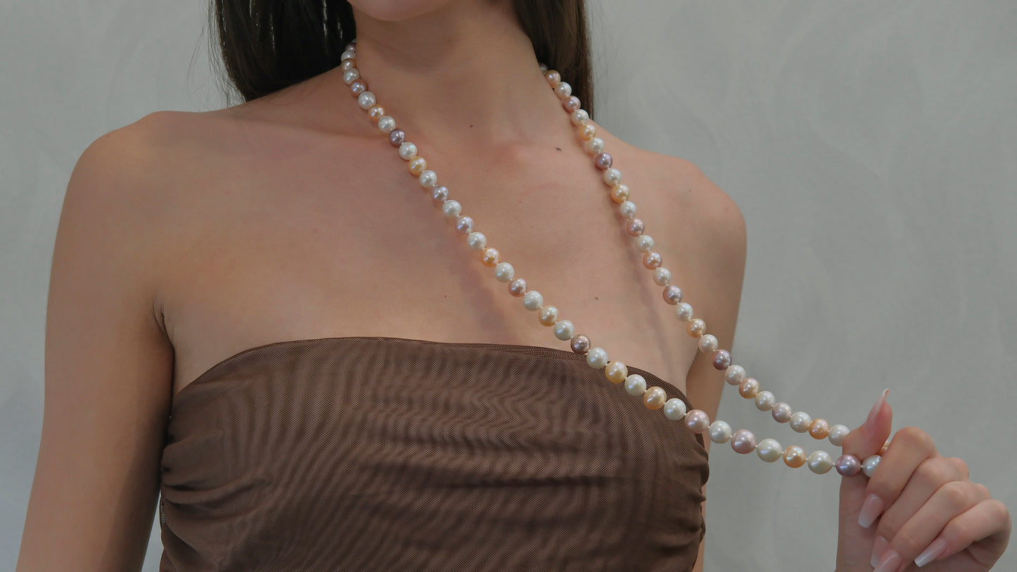 Graduated cultured pearl necklace with silver clasp