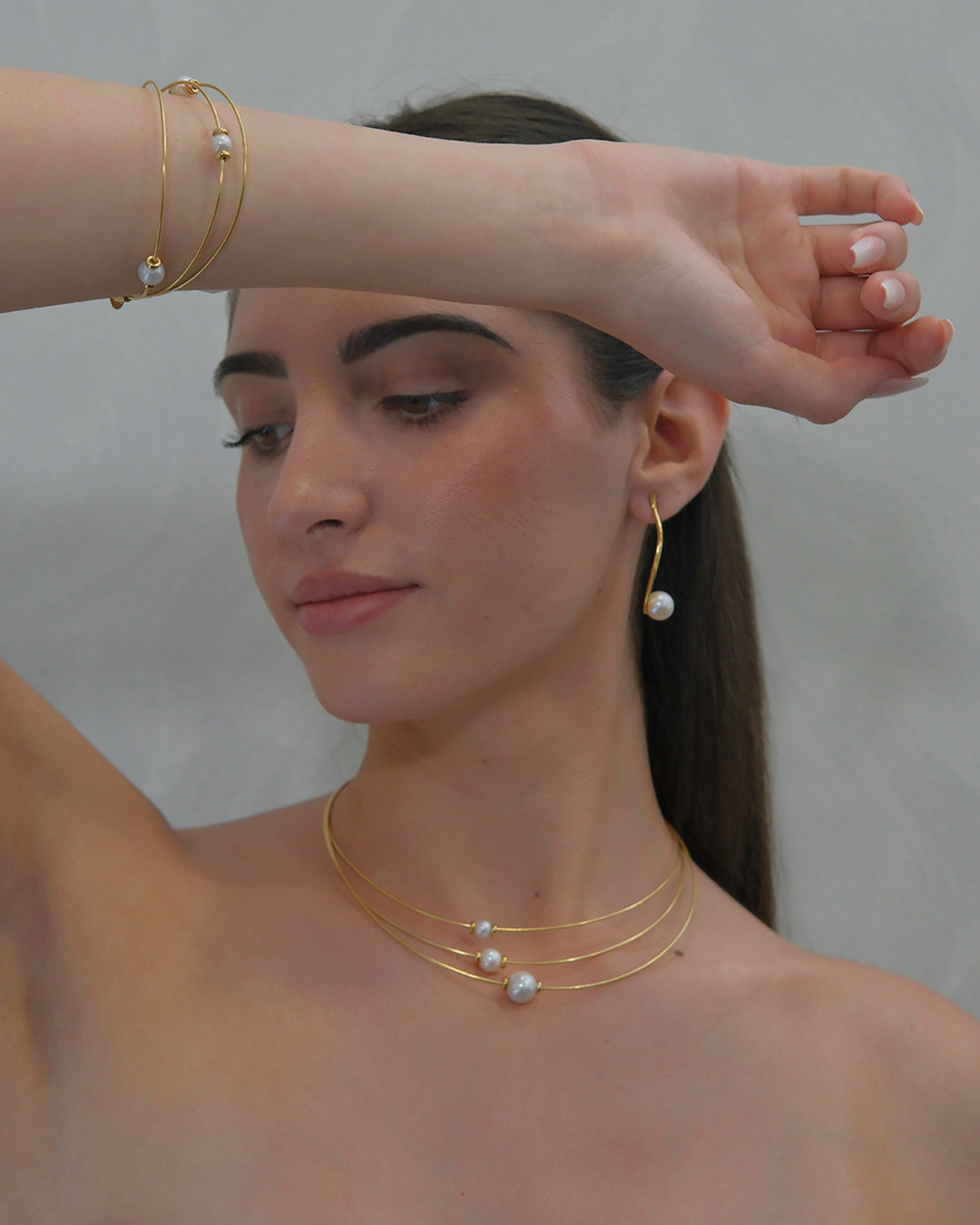 Gold-plated sterling silver choker, 3 strands with 3 cultured pearls