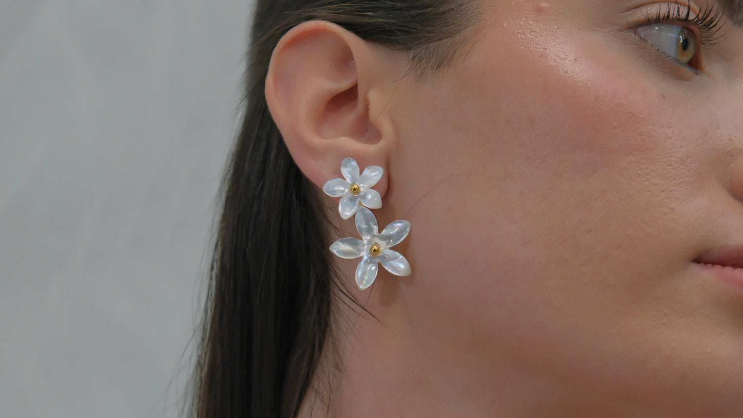 Pendientes dobles flores en nácar