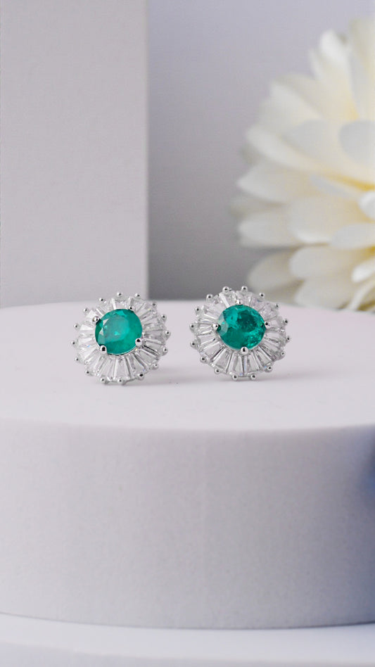 Pendientes redondos en roseta en esmeralda