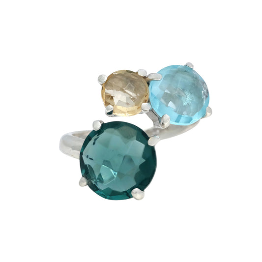 Anillo en plata con piedra semipreciosas facetadas