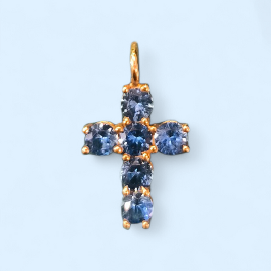 Cruz pequeña con circonitas de color